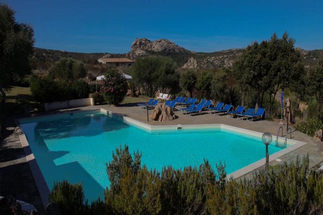 Hotel Micalosu Cannigione Buitenkant foto