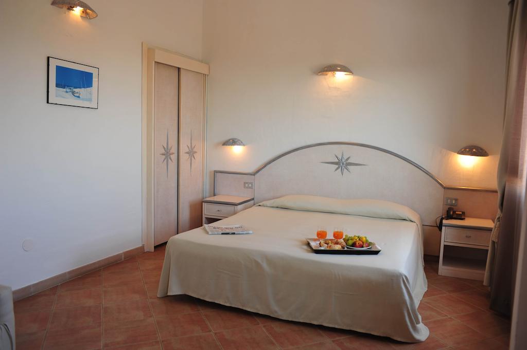 Hotel Micalosu Cannigione Buitenkant foto